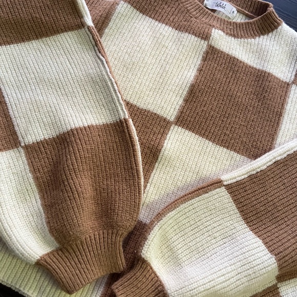 Shop Talulah Checkered Sweater - Picture 3 of 4